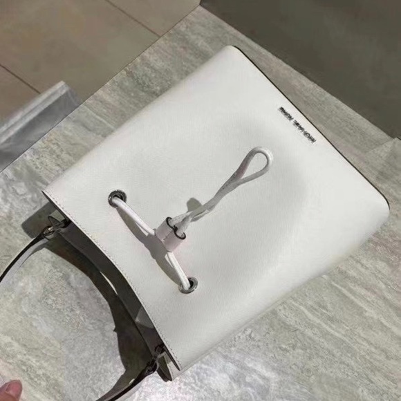 Michael Kors Suri Large Bucket Messenger Crossbody Bag Medium 10x10 - Picture 5 of 7